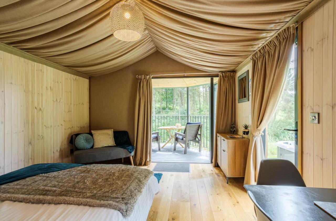 Riverside Lodge