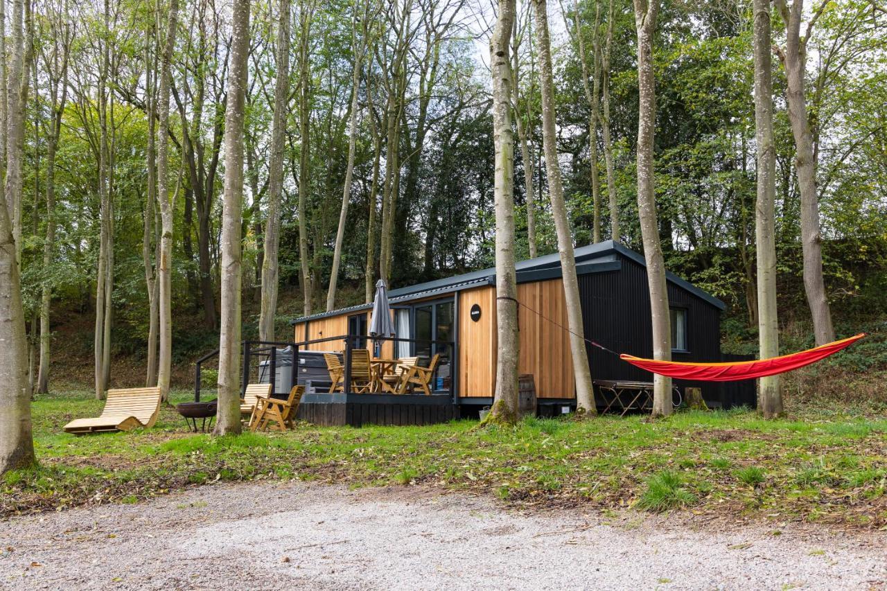 Riverside Lodge *
