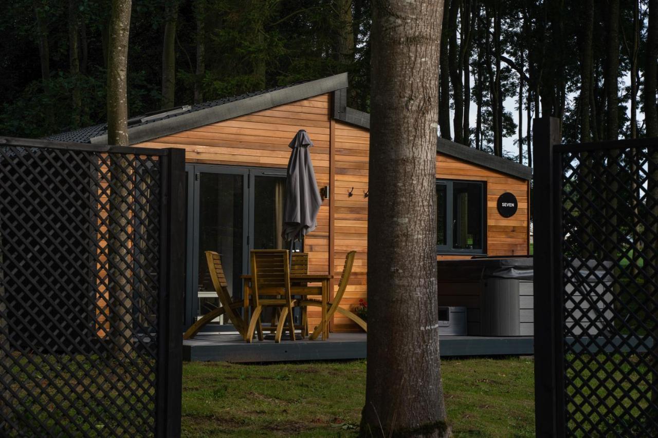 Riverside Lodge *